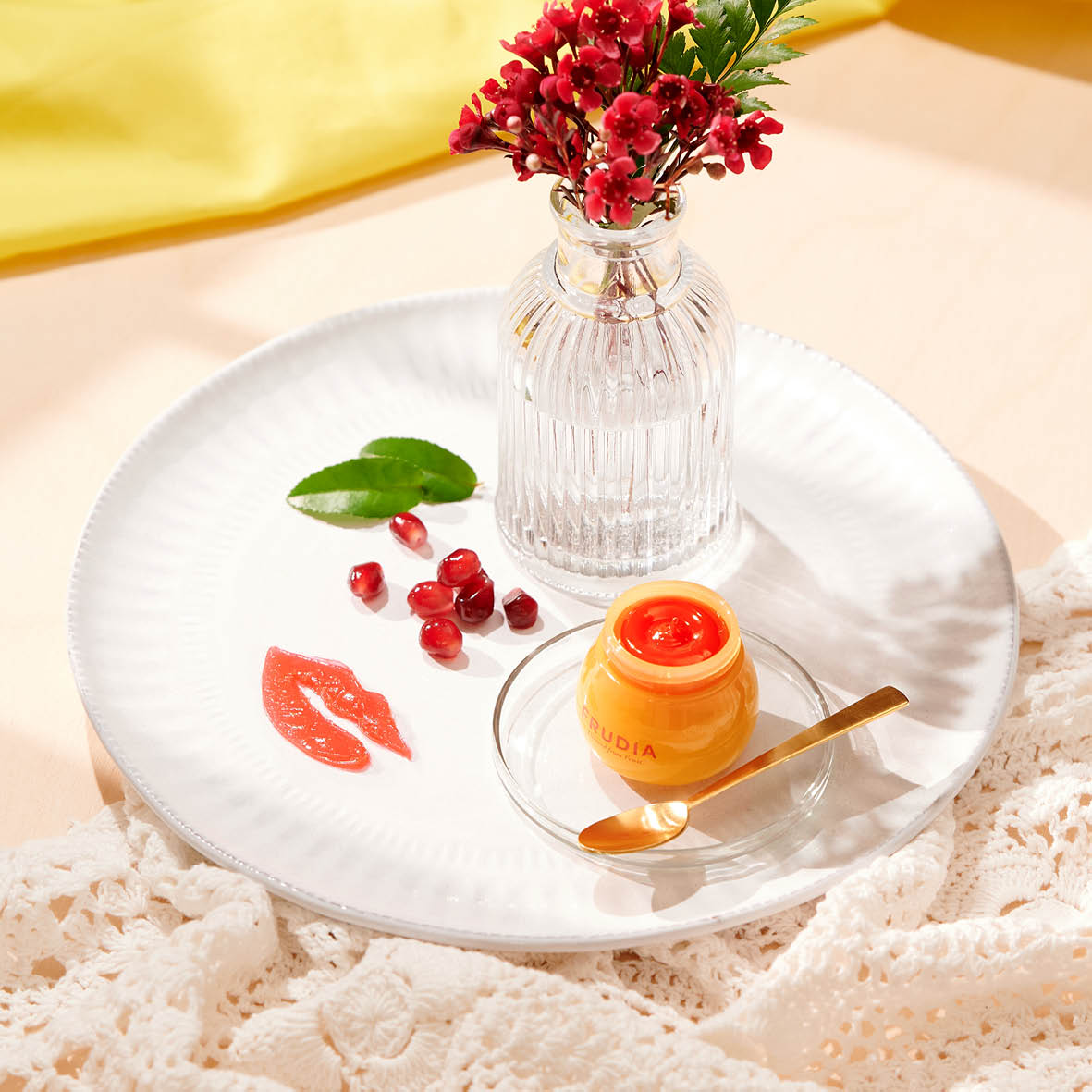 Медовый бальзам для губ с мятой и гранатом от Frudia