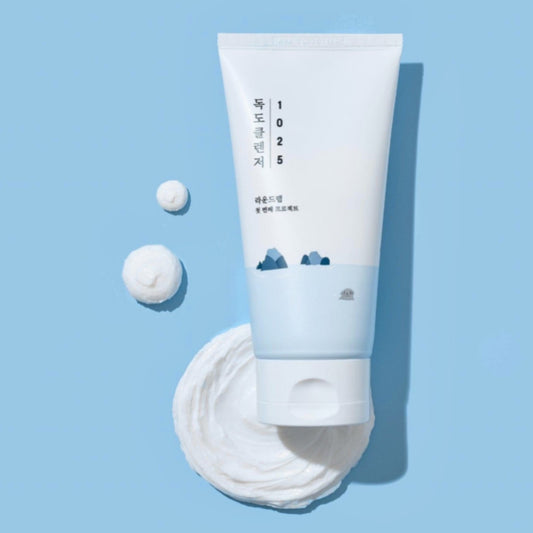 1025 Dokdo cleanser by Round lab