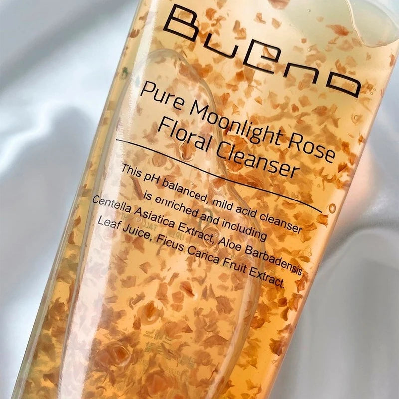 Gentle face wash with rose petals by Bueno
