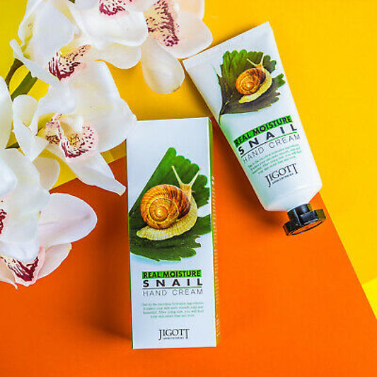 Real moisture Snail hand cream by Jigott